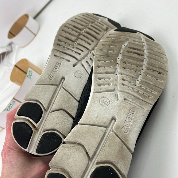 Geox Women's Black lace up sneakers size 40 - Picture 7 of 10